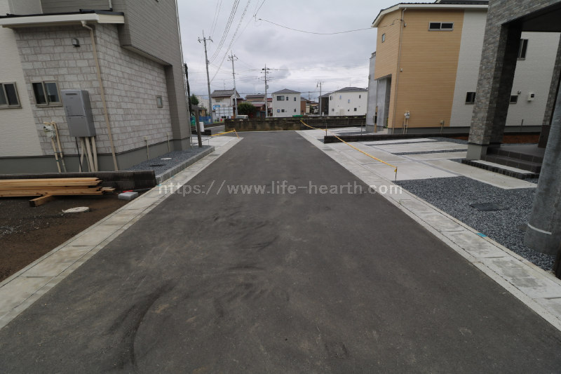 北東側接道道路状況