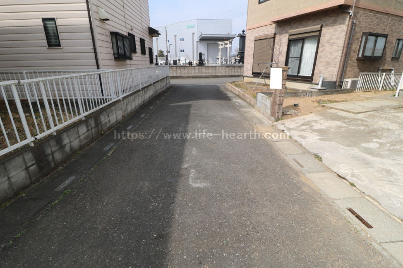 南側接道道路状況