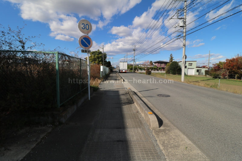 北東側接道道路状況