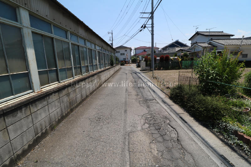 東側接道道路状況