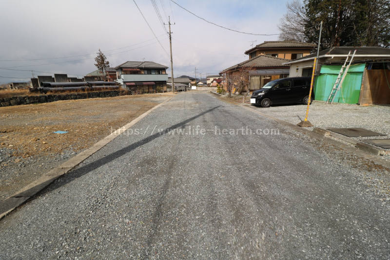 東側接道道路状況