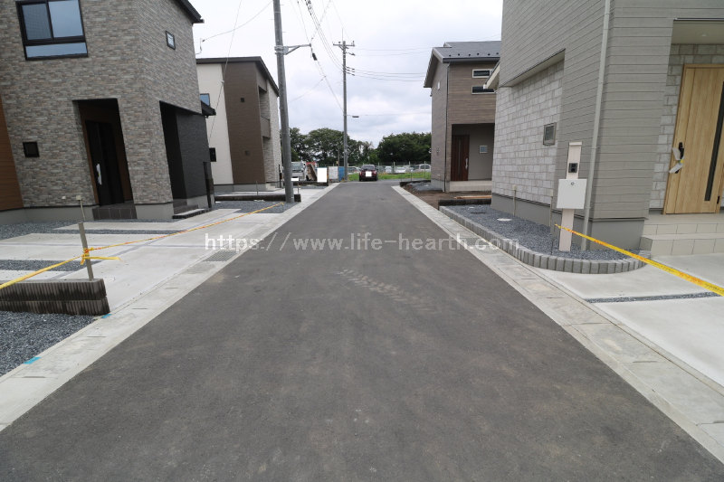 北東側接道道路状況