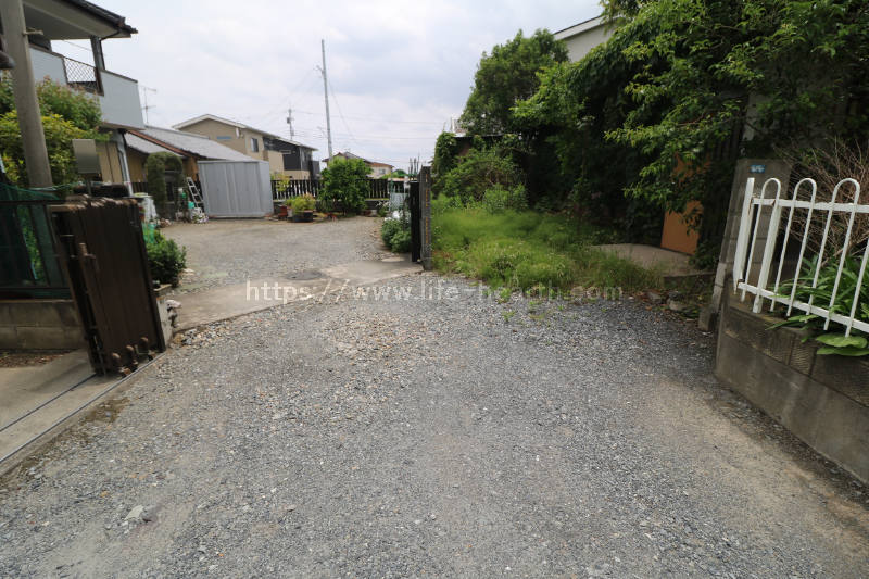 西側接道道路状況