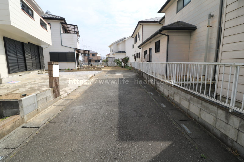 南側接道道路状況