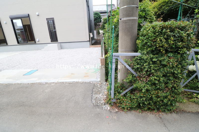 東側隣接状況