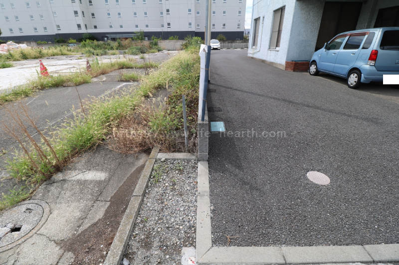 東側隣接状況