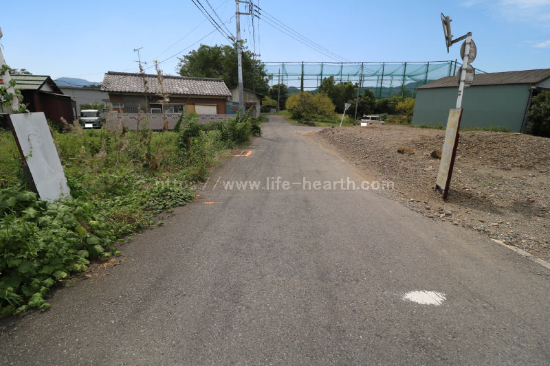 西側接道道路状況