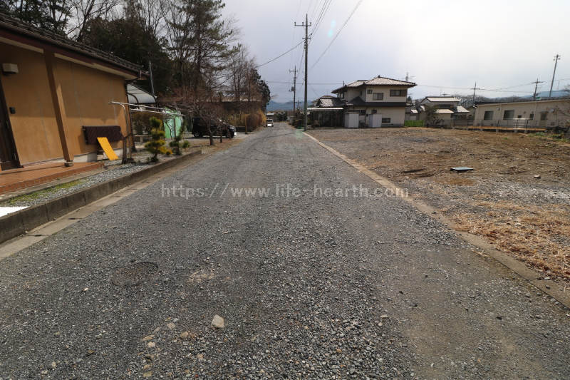 東側接道道路状況