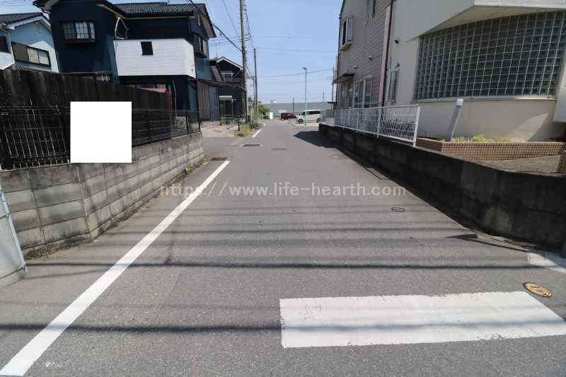 東側接道道路状況