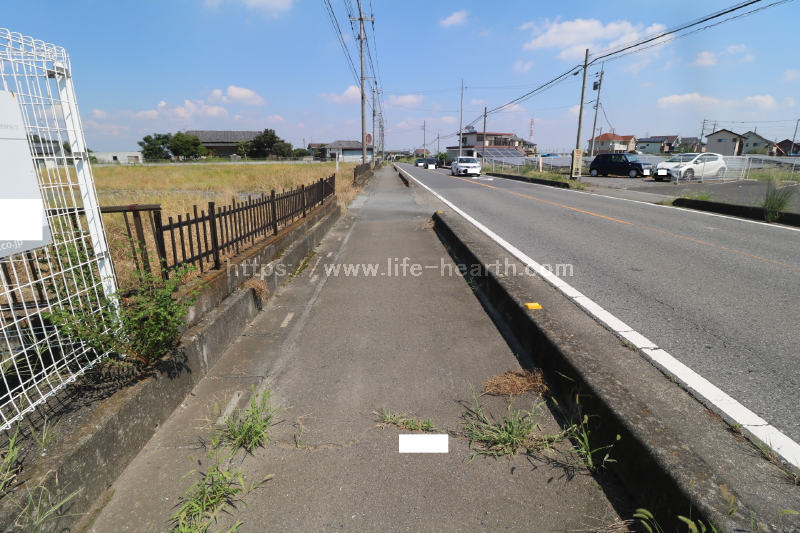 東側接道道路状況