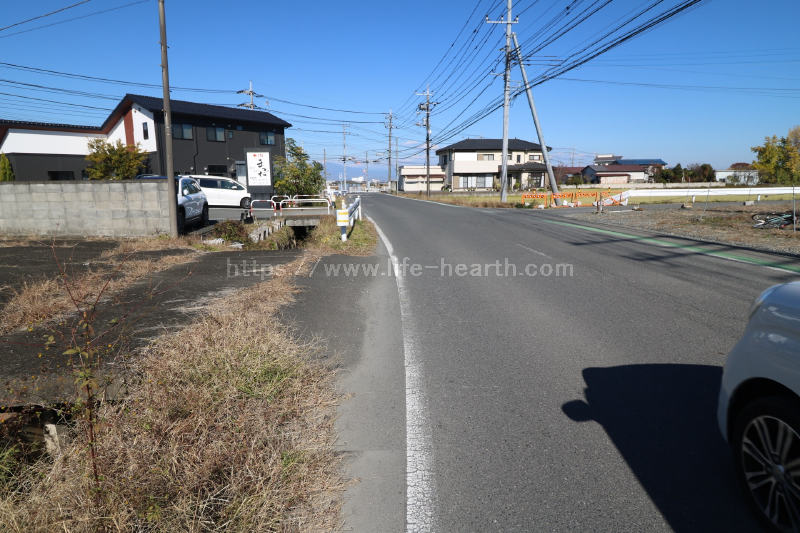 東側接道道路状況