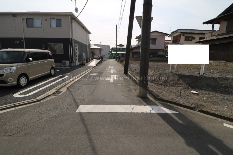 東側接道道路状況