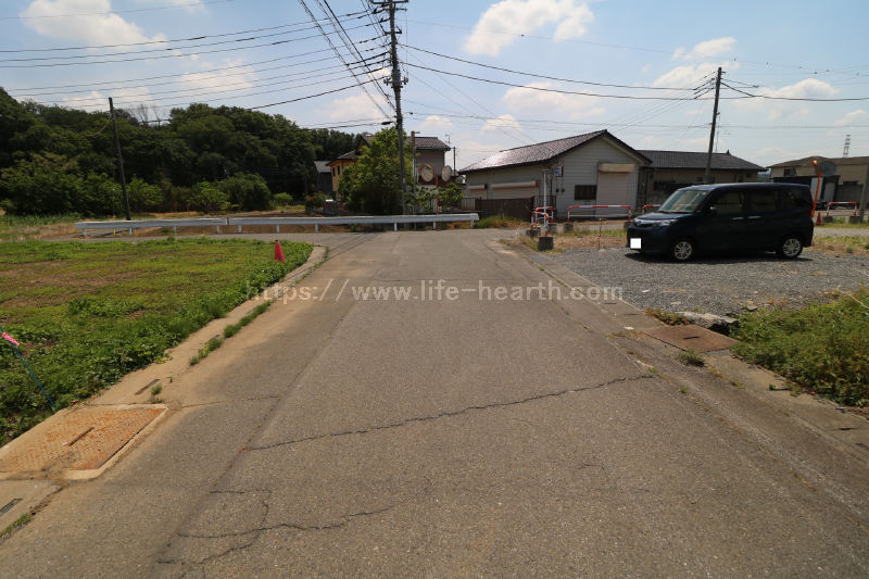 西側接道道路状況
