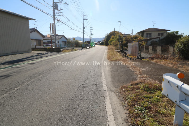 東側接道道路状況