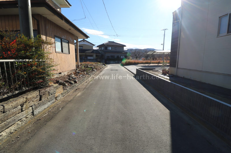 西側接道道路状況