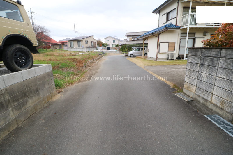 東側接道道路状況
