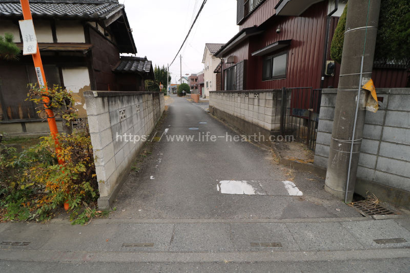 西側接道道路状況