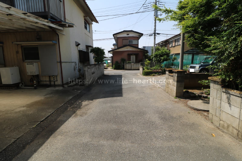 北東側接道道路状況