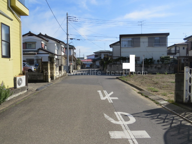 東側接道道路状況