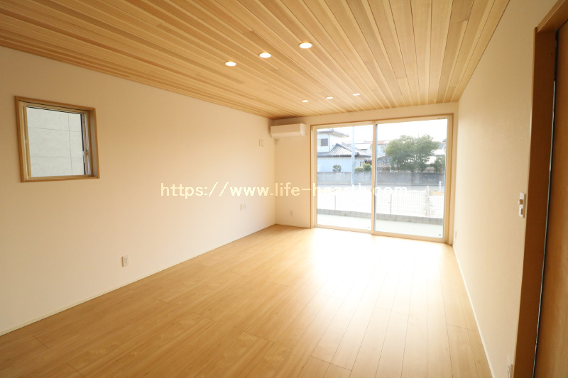 リビングダイニング