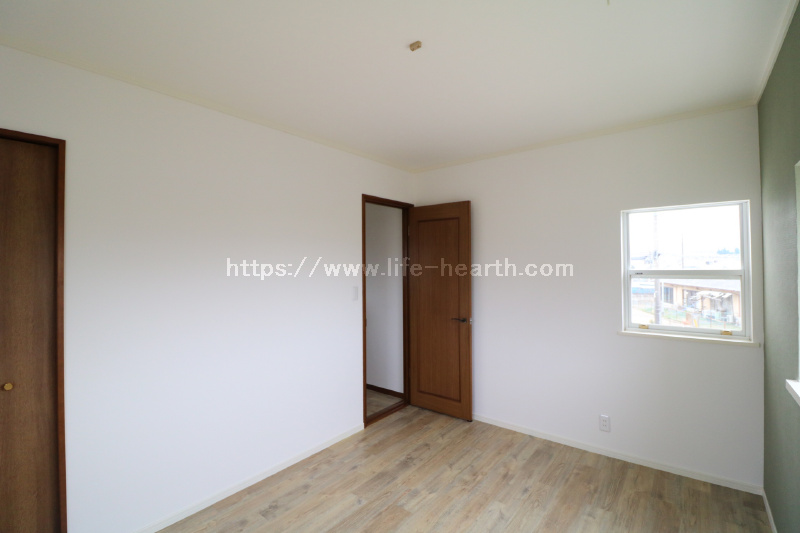 ２階北西角洋室