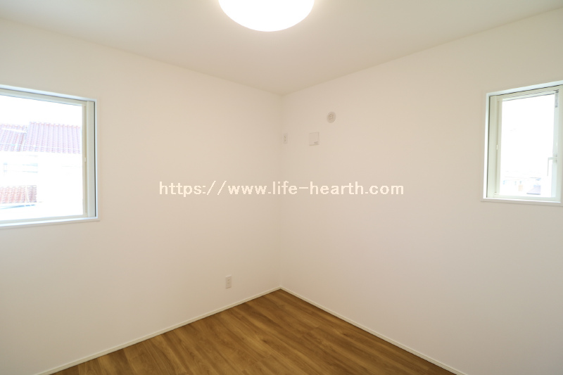 ２階北西角洋室