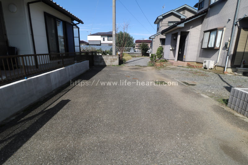 西側接道道路状況