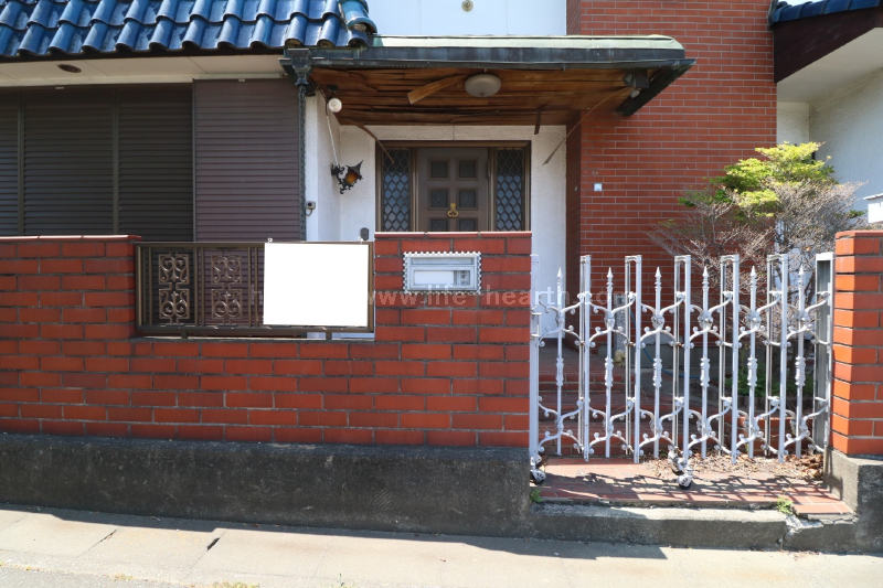 東側正面土地