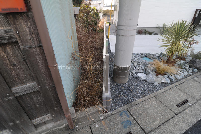 東側隣接状況