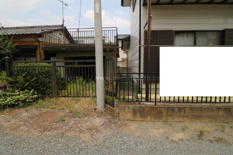 東側隣接状況