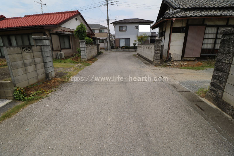 東側接道道路状況