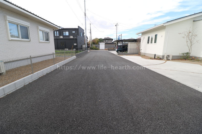 南西側接道道路状況