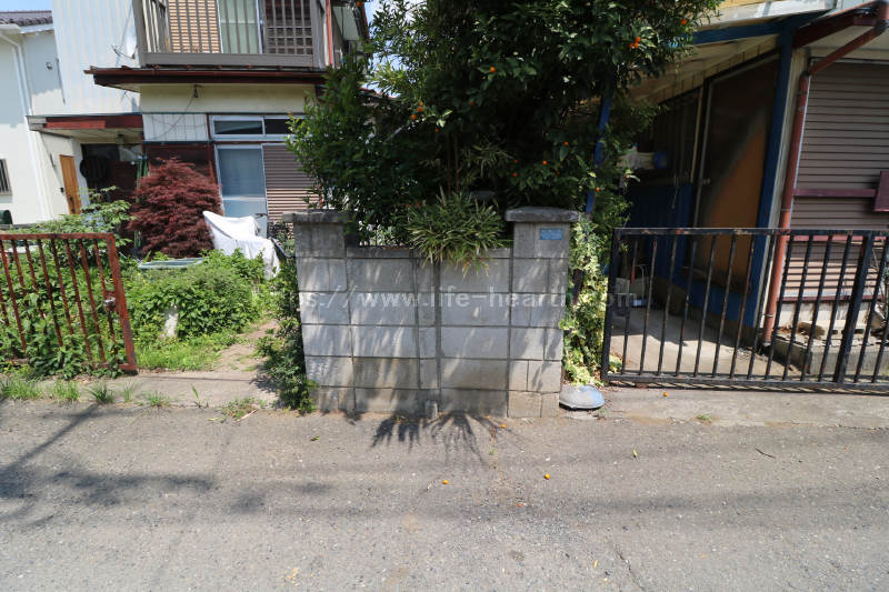 西側隣接状況
