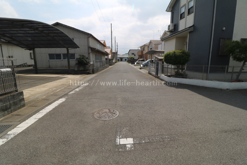 西側接道道路状況