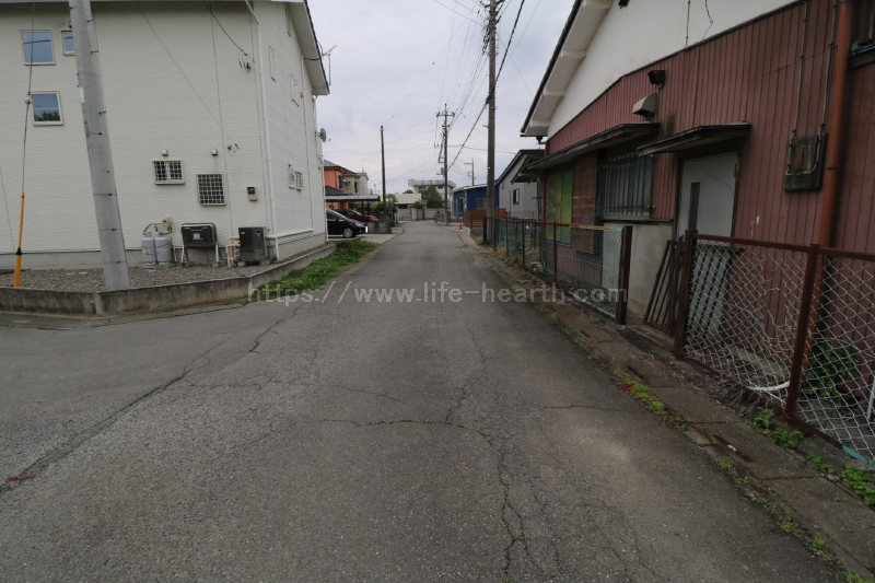 東側接道道路状況