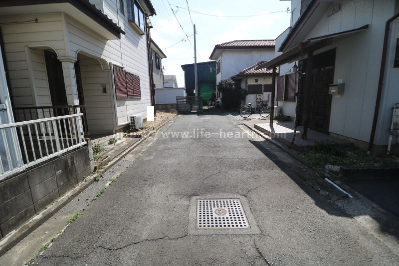 西側接道道路状況
