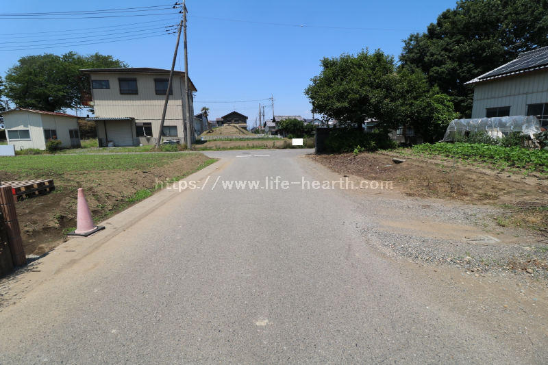 北東側接道道路状況