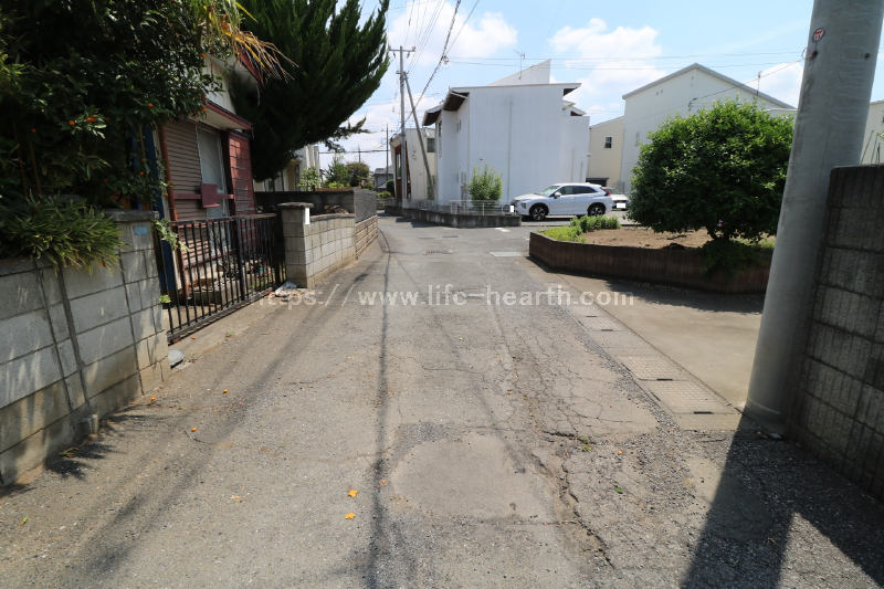 南側接道道路状況