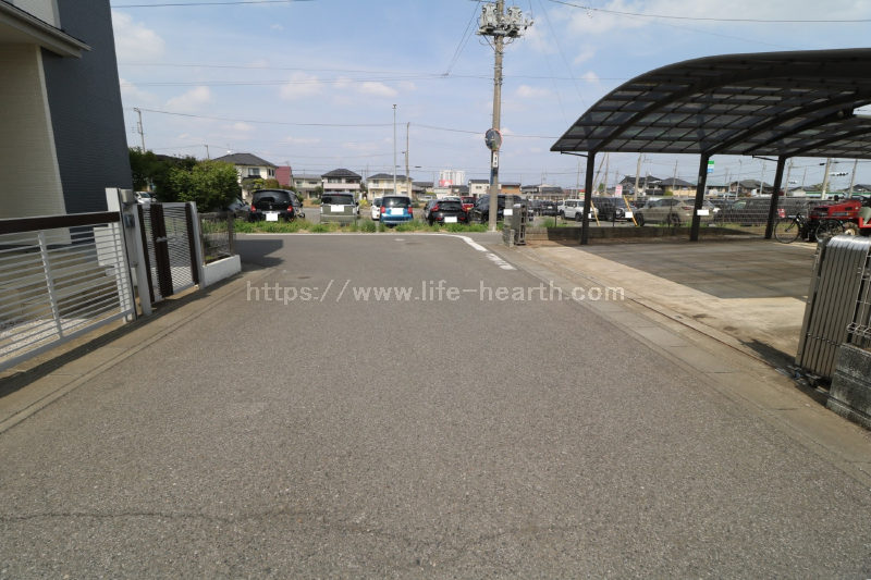 西側接道道路状況